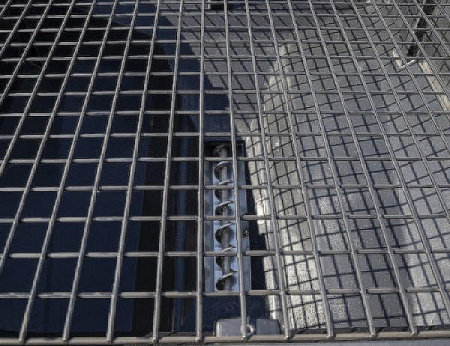 New SALTDOGG (SHPE0750) .75 Cu Yd POLY ELECTRIC SALT SPREADER (1 LEFT!!!)