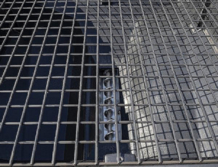 New SALTDOGG (SHPE0750) .75 Cu Yd POLY ELECTRIC SALT SPREADER (1 LEFT!!!)