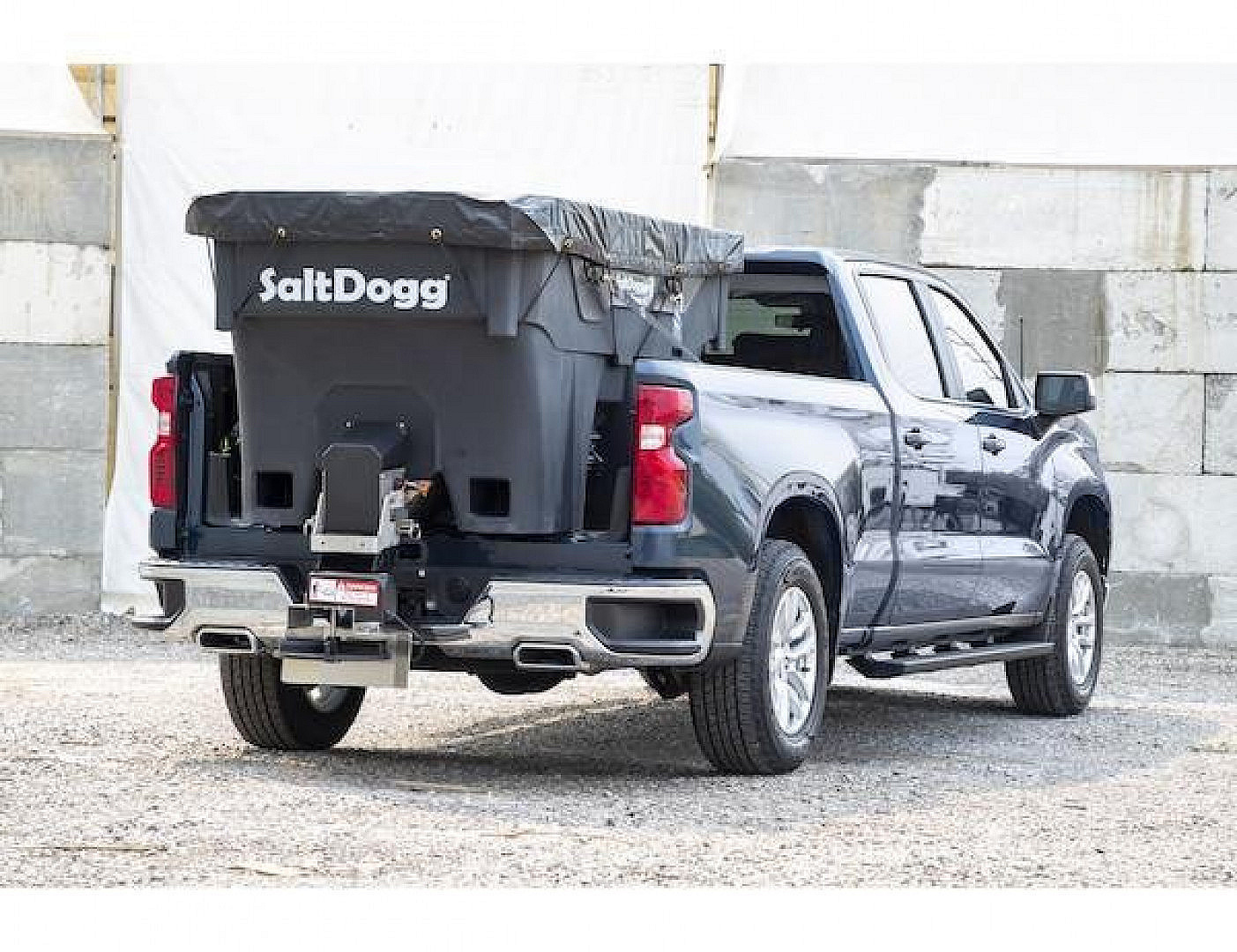 New SALTDOGG (SHPE1500)1.5 cu yd ELECTRIC POLY HOPPER SPREADER (1 LEFT IN STOCK!)