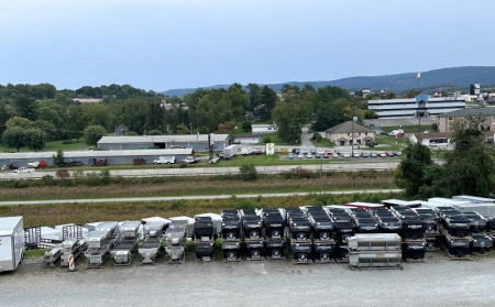 New SALTDOGG (SHPE1500)1.5 cu yd ELECTRIC POLY HOPPER SPREADER (1 LEFT IN STOCK!)