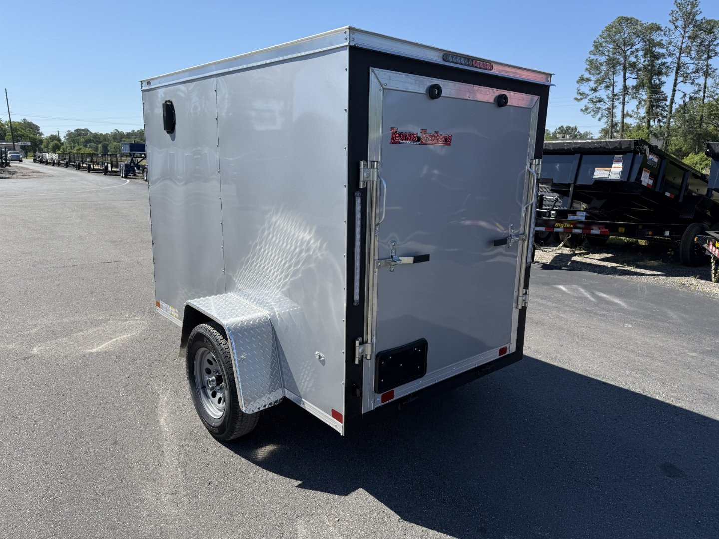 New TX5X8SA TEXAS TRAILERS 5' X 8' CARGO / ENCLOSED TRAILER W/REAR RAMP DOOR & SIDE DOOR