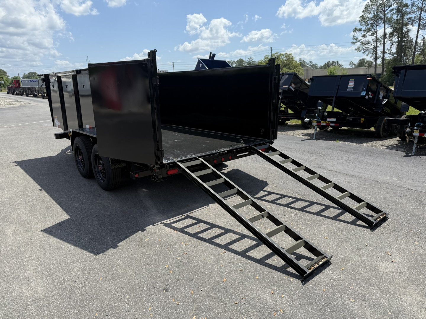 New 16LP-16BK6-P4 BIG TEX 7' X 16' DUMP TRAILER W/ 4' SIDES