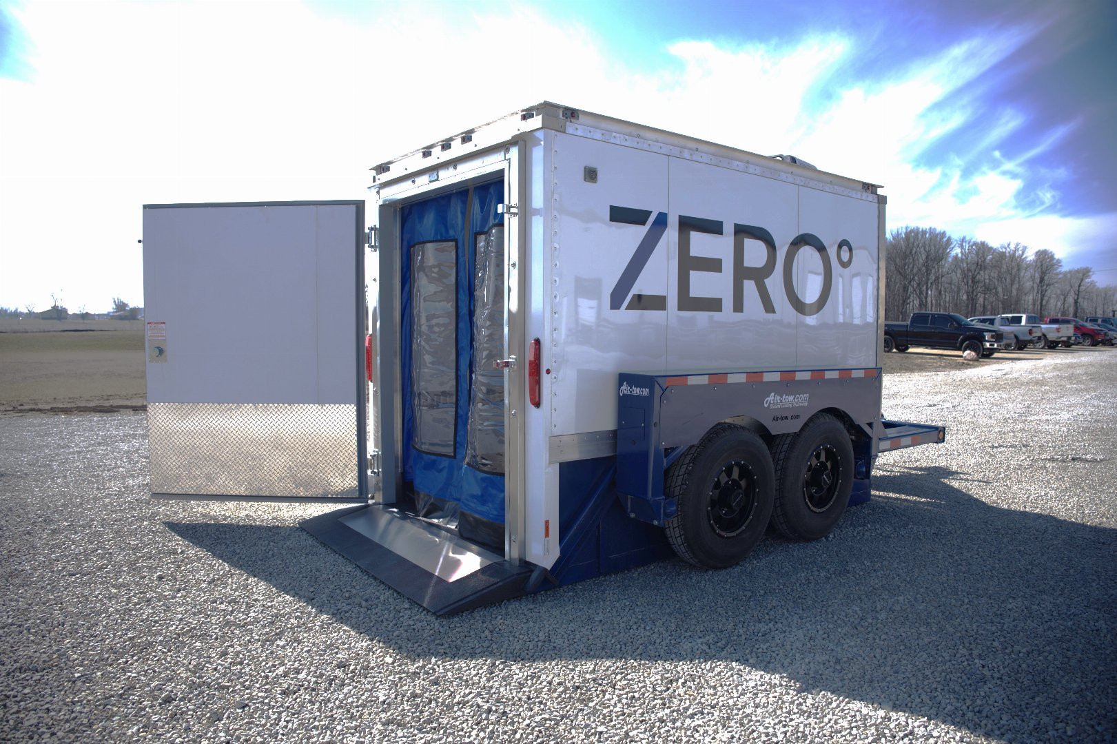 New ZERO AIR TOW GROUND LEVEL LOADING REFRIGERATED TRAILER