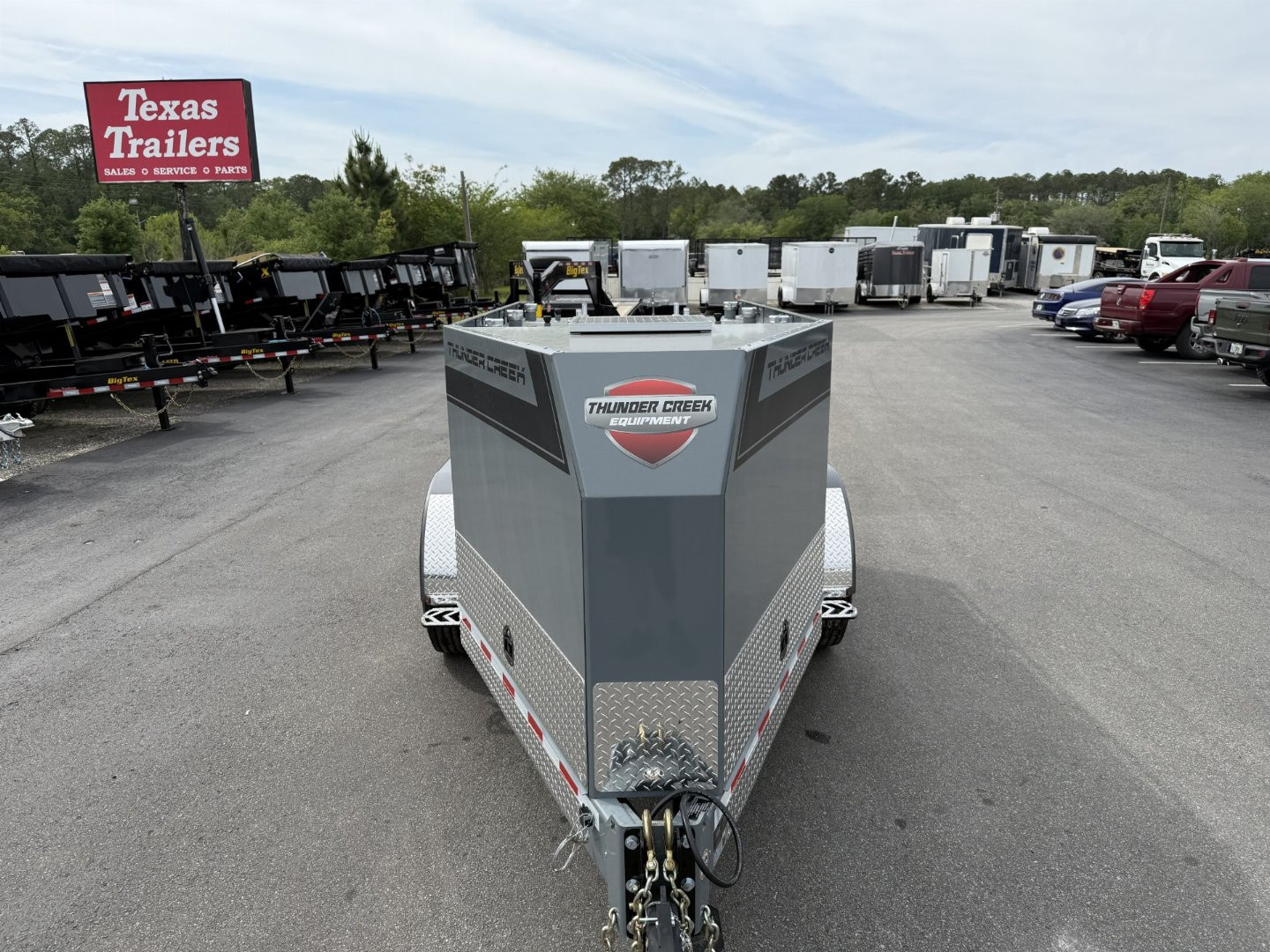 New MTT690 Thunder Creek Equipment 690 Gallon Fuel Trailer "No Hazmat Required"