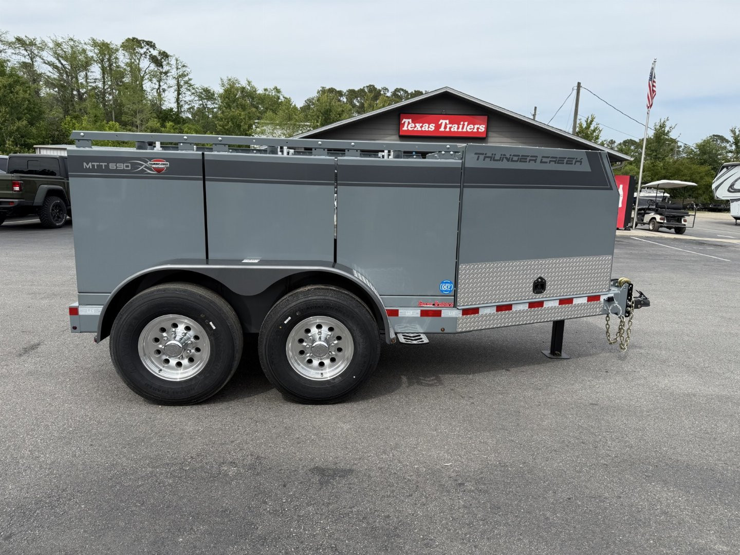 New MTT690 Thunder Creek Equipment 690 Gallon Fuel Trailer "No Hazmat Required"