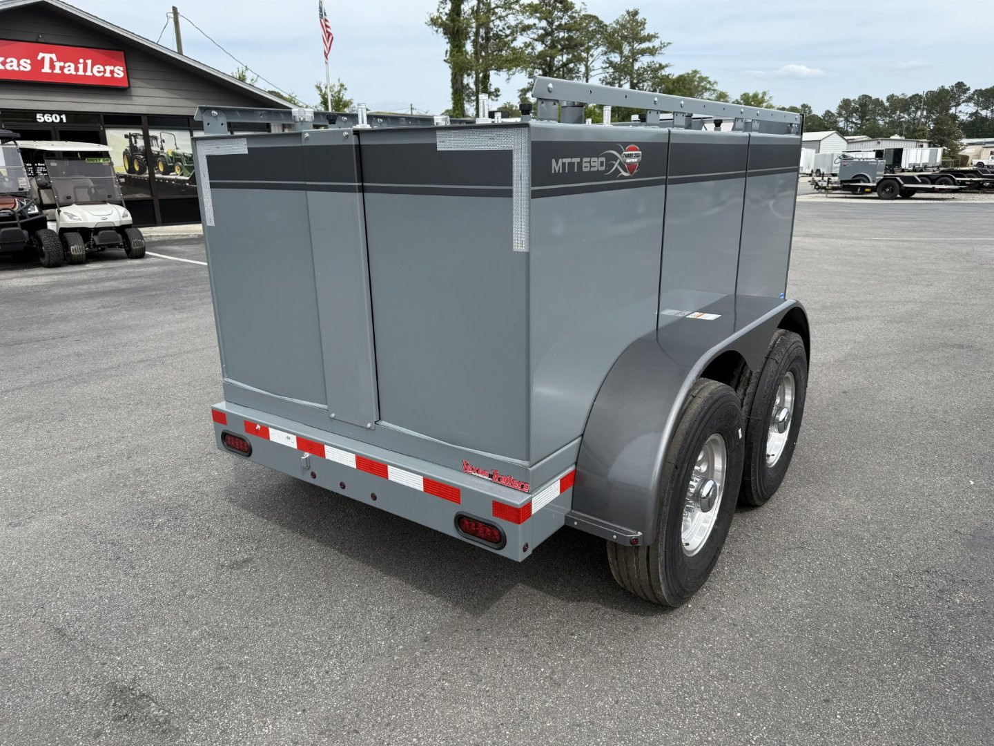 New MTT690 Thunder Creek Equipment 690 Gallon Fuel Trailer "No Hazmat Required"