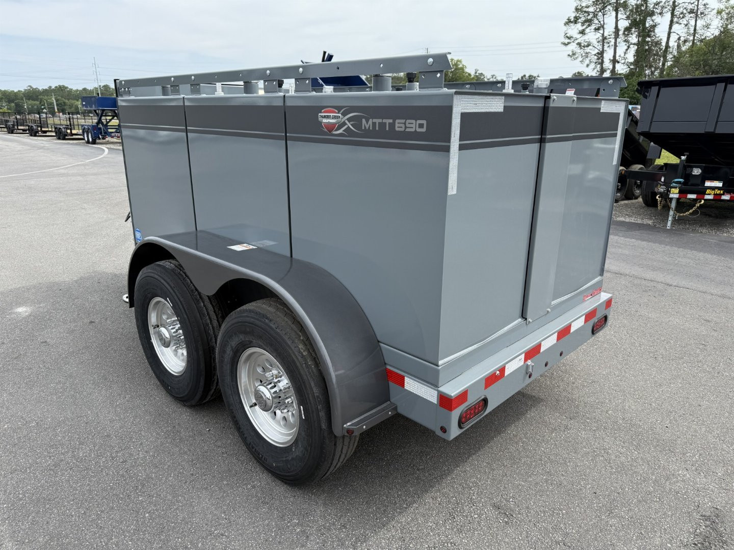 New MTT690 Thunder Creek Equipment 690 Gallon Fuel Trailer "No Hazmat Required"
