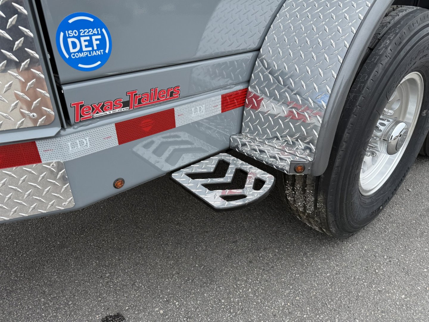 New MTT690 Thunder Creek Equipment 690 Gallon Fuel Trailer "No Hazmat Required"