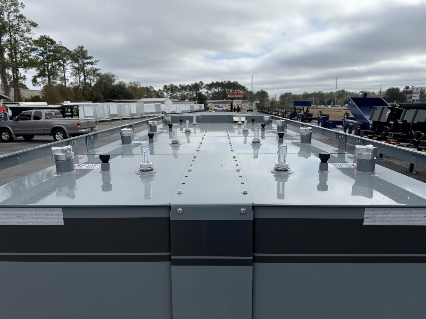 New MTT920 Thunder Creek Equipment Fuel Trailer