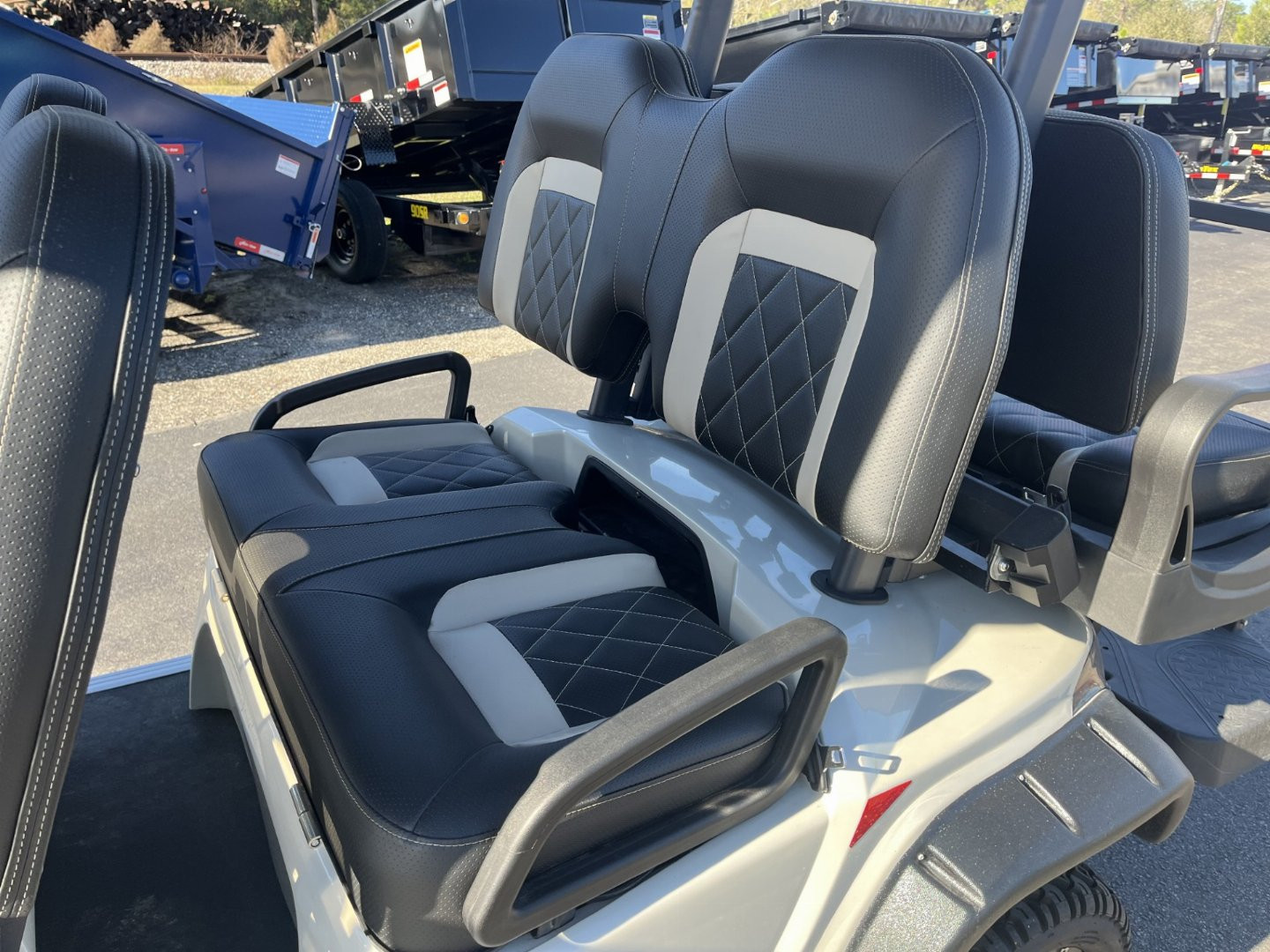 New Sirius Lifted 4+2-Li210 Golf Cart (LSV Street Legal)