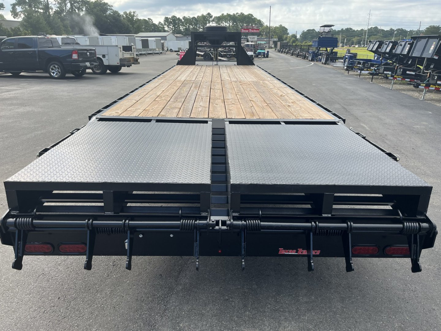 New FB3516G Texas Trailers 8'6" x 35' Gooseneck Flatbed Trailer