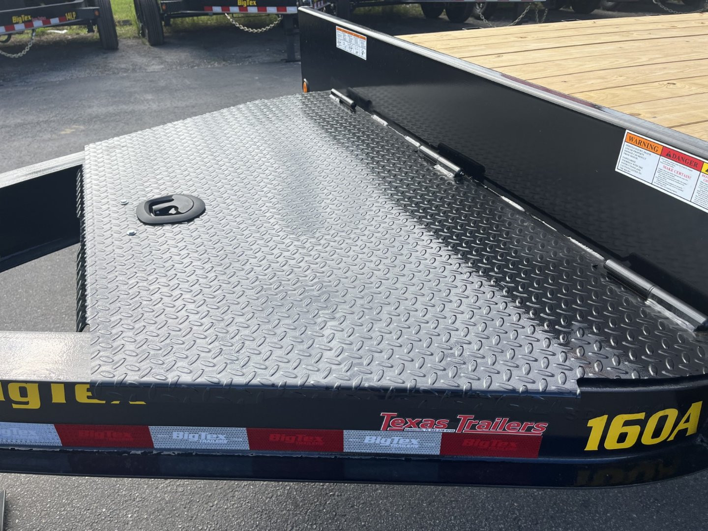 New 16OA-20STA-S8BK BIG TEX TRAILERS 8.5' X 20' DECKOVER TRAILER