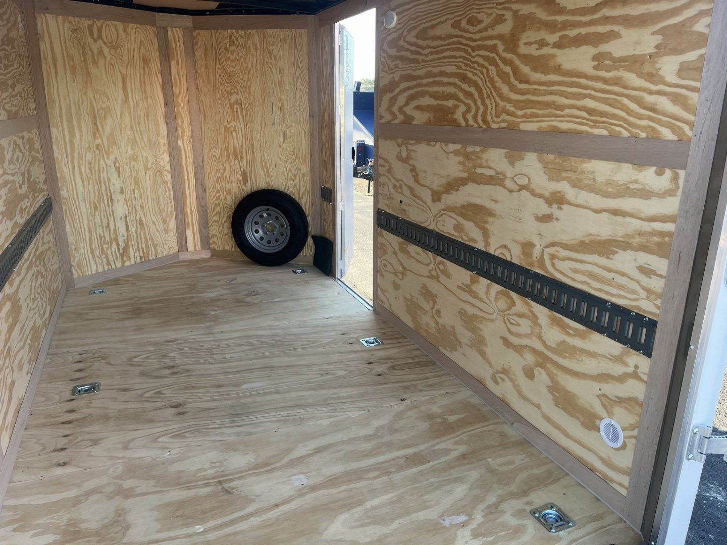 New GANS712SA CARGO MATE 7' X 12' ENCLOSED CARGO TRAILER W/ REAR RAMP DOOR, SIDE DOOR, & UPGRADES