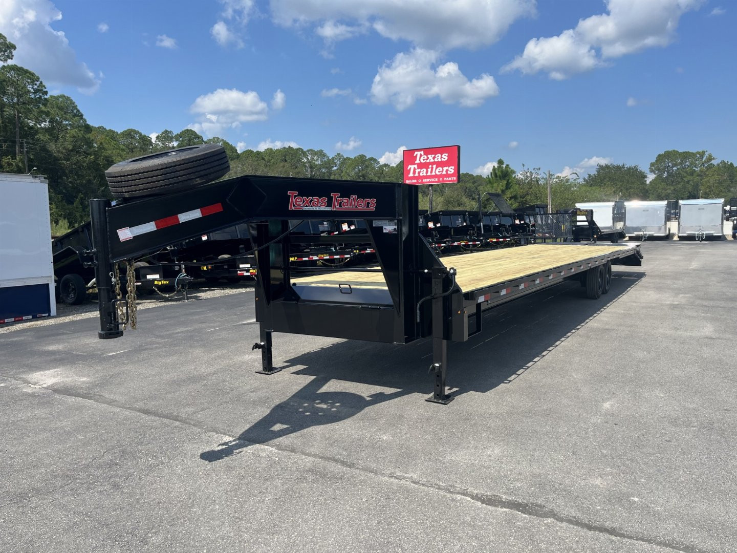 New FB4016G TEXAS TRAILERS 8.5' X 40' Gooseneck Flatbed Trailer