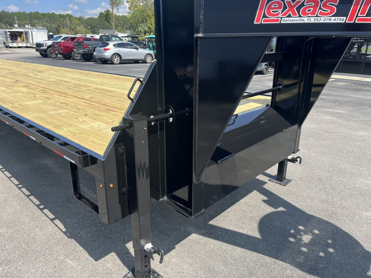 New FB4016G TEXAS TRAILERS 8.5' X 40' Gooseneck Flatbed Trailer