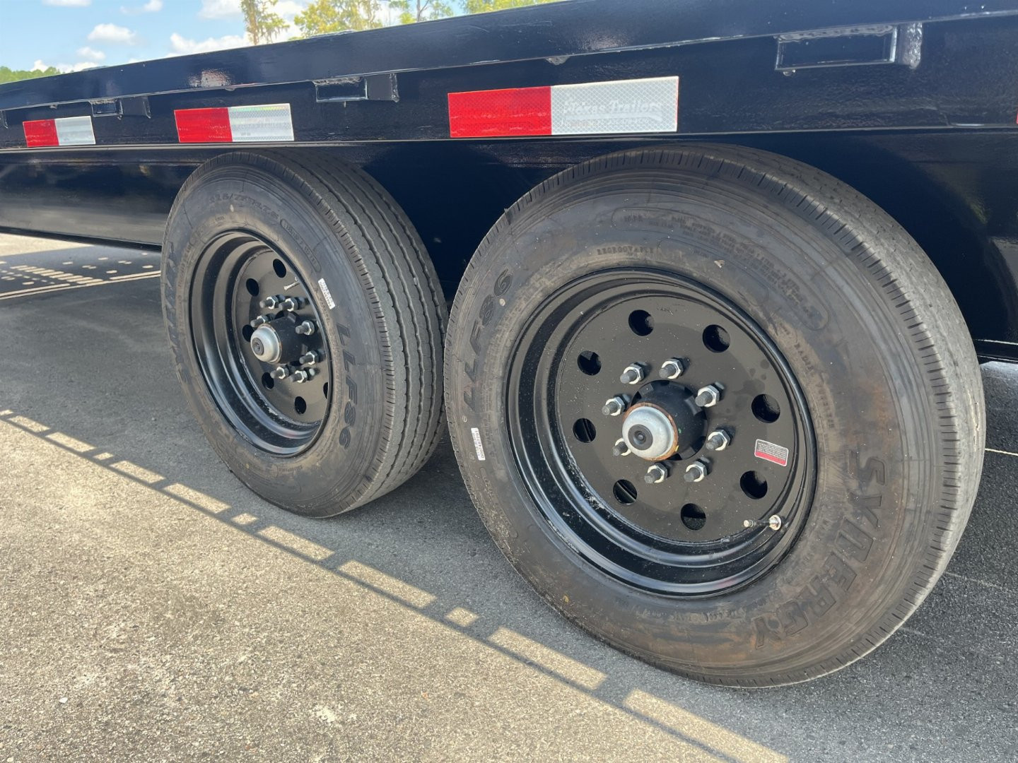 New FB4016G TEXAS TRAILERS 8.5' X 40' Gooseneck Flatbed Trailer