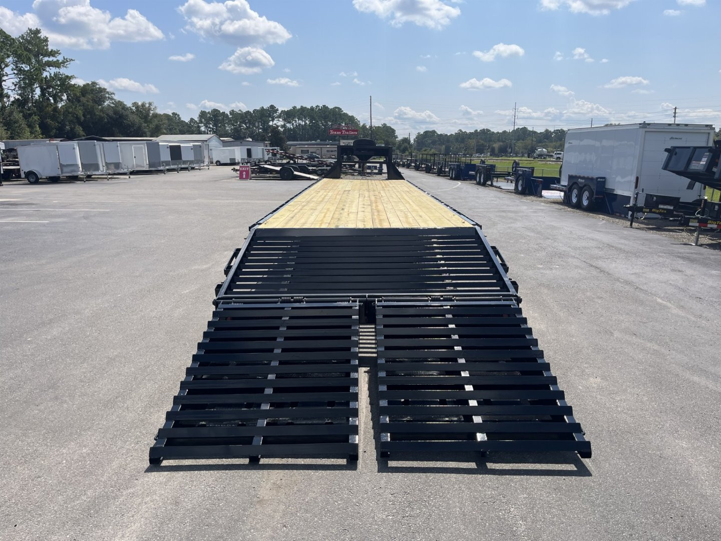 New FB4016G TEXAS TRAILERS 8.5' X 40' Gooseneck Flatbed Trailer