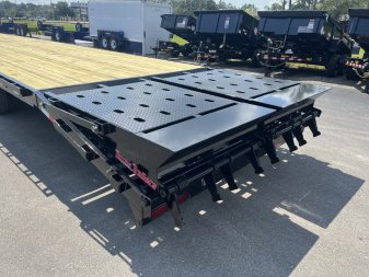 New FB4016G TEXAS TRAILERS 8.5' X 40' Gooseneck Flatbed Trailer