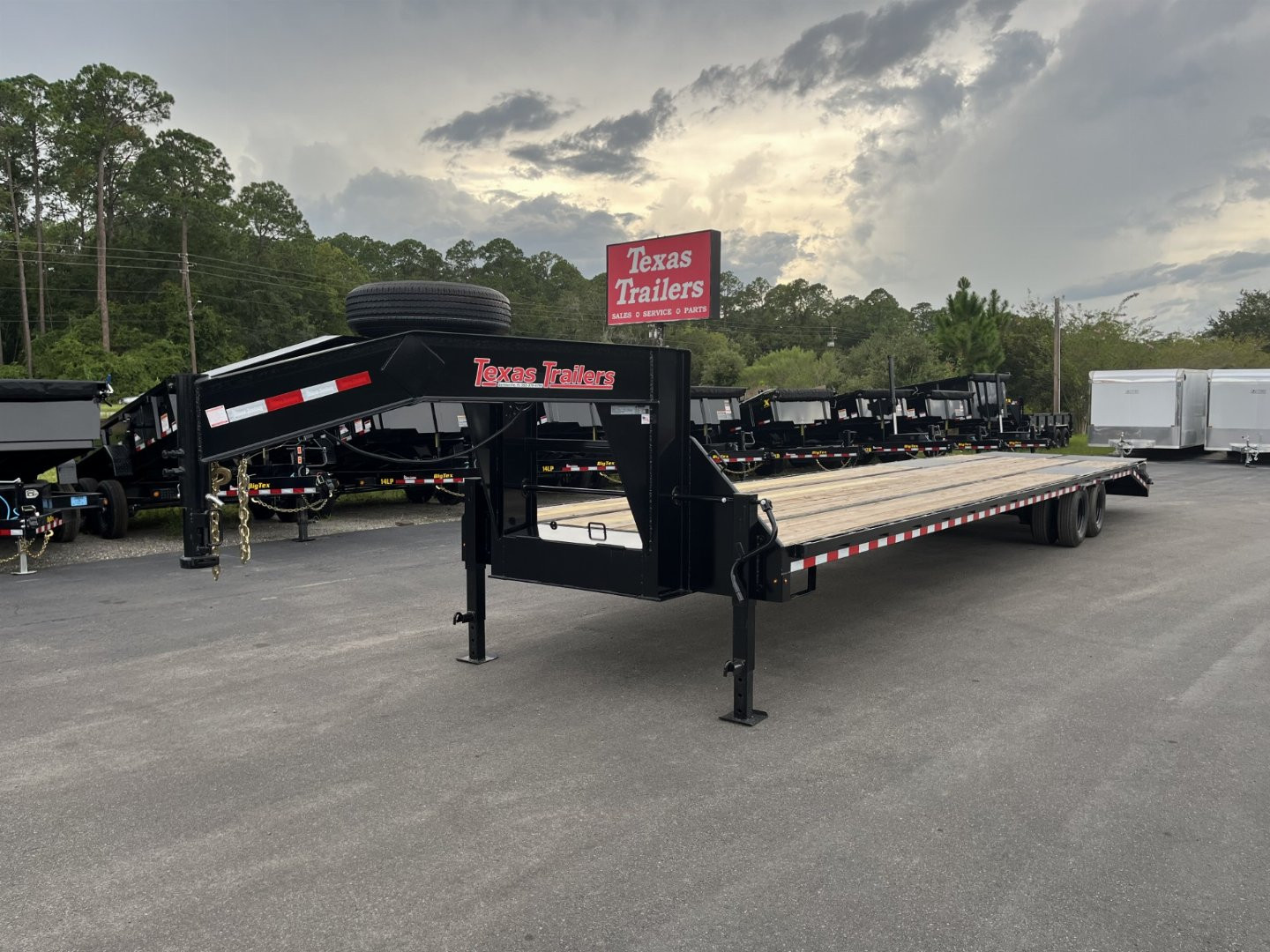 New FB4020G Texas Trailers 8'6" x 40' Gooseneck Flatbed Trailer