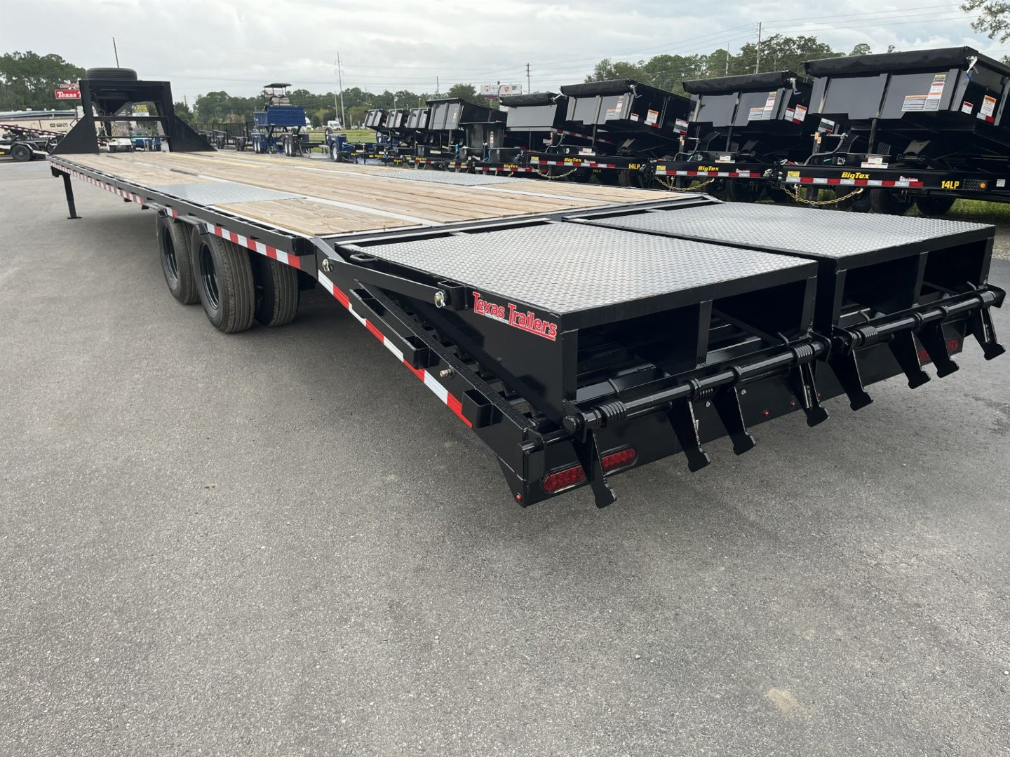 New FB4020G Texas Trailers 8'6" x 40' Gooseneck Flatbed Trailer
