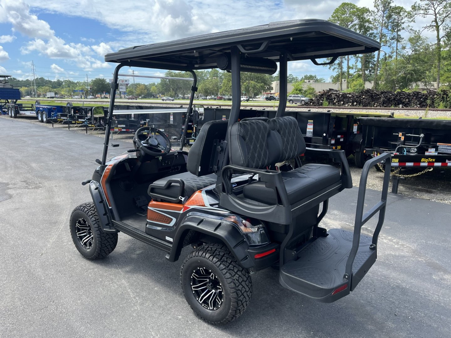 New Sirius Lifted 2+2-Li105 Golf Cart (LSV Street Legal)