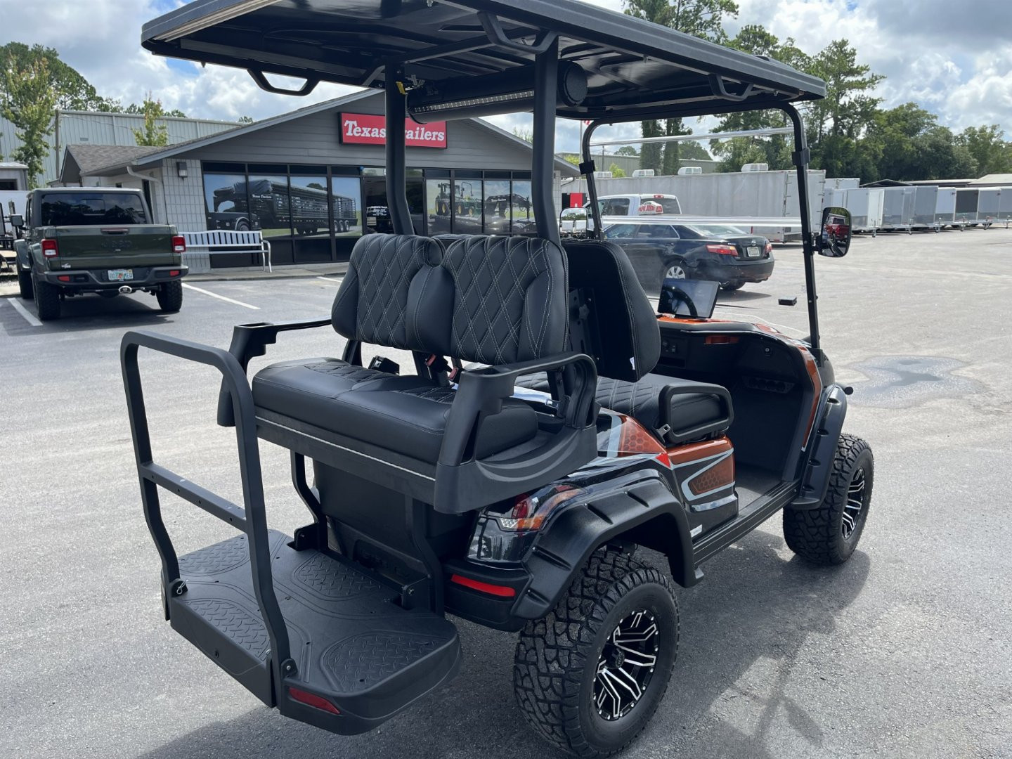 New Sirius Lifted 2+2-Li105 Golf Cart (LSV Street Legal)