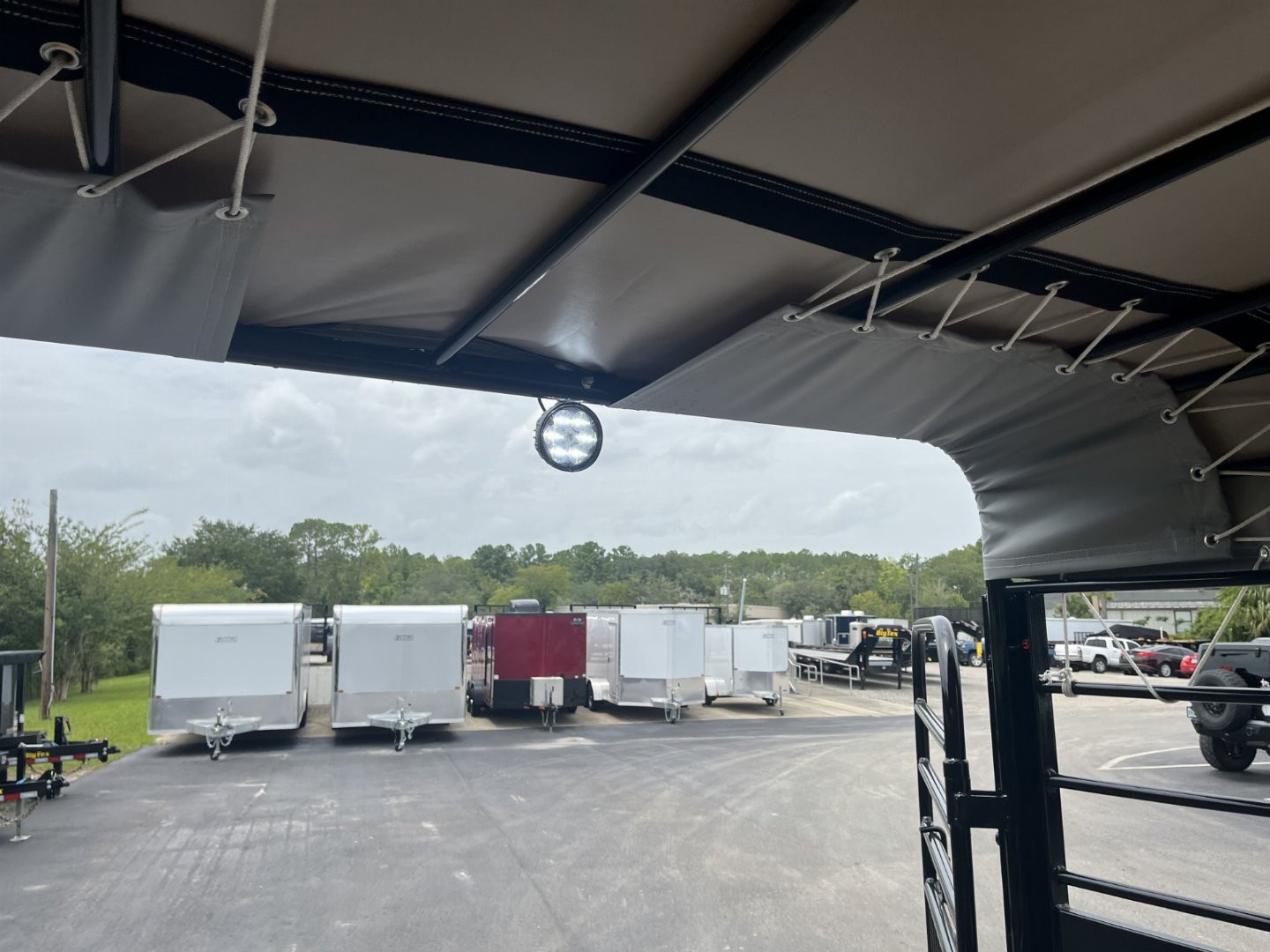 New ST3221G TEXAS TRAILERS 32' GOOSENECK STOCK TRAILER W/ TRIPLE AXLES