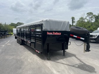 New ST3221G TEXAS TRAILERS 32' GOOSENECK STOCK TRAILER W/ TRIPLE AXLES