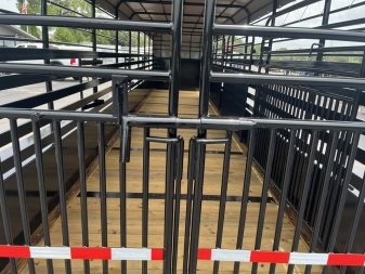 New ST3221G TEXAS TRAILERS 32' GOOSENECK STOCK TRAILER W/ TRIPLE AXLES