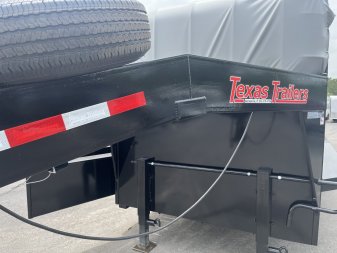 New ST3221G TEXAS TRAILERS 32' GOOSENECK STOCK TRAILER W/ TRIPLE AXLES