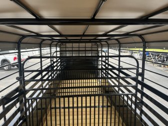 New ST3221G TEXAS TRAILERS 32' GOOSENECK STOCK TRAILER W/ TRIPLE AXLES