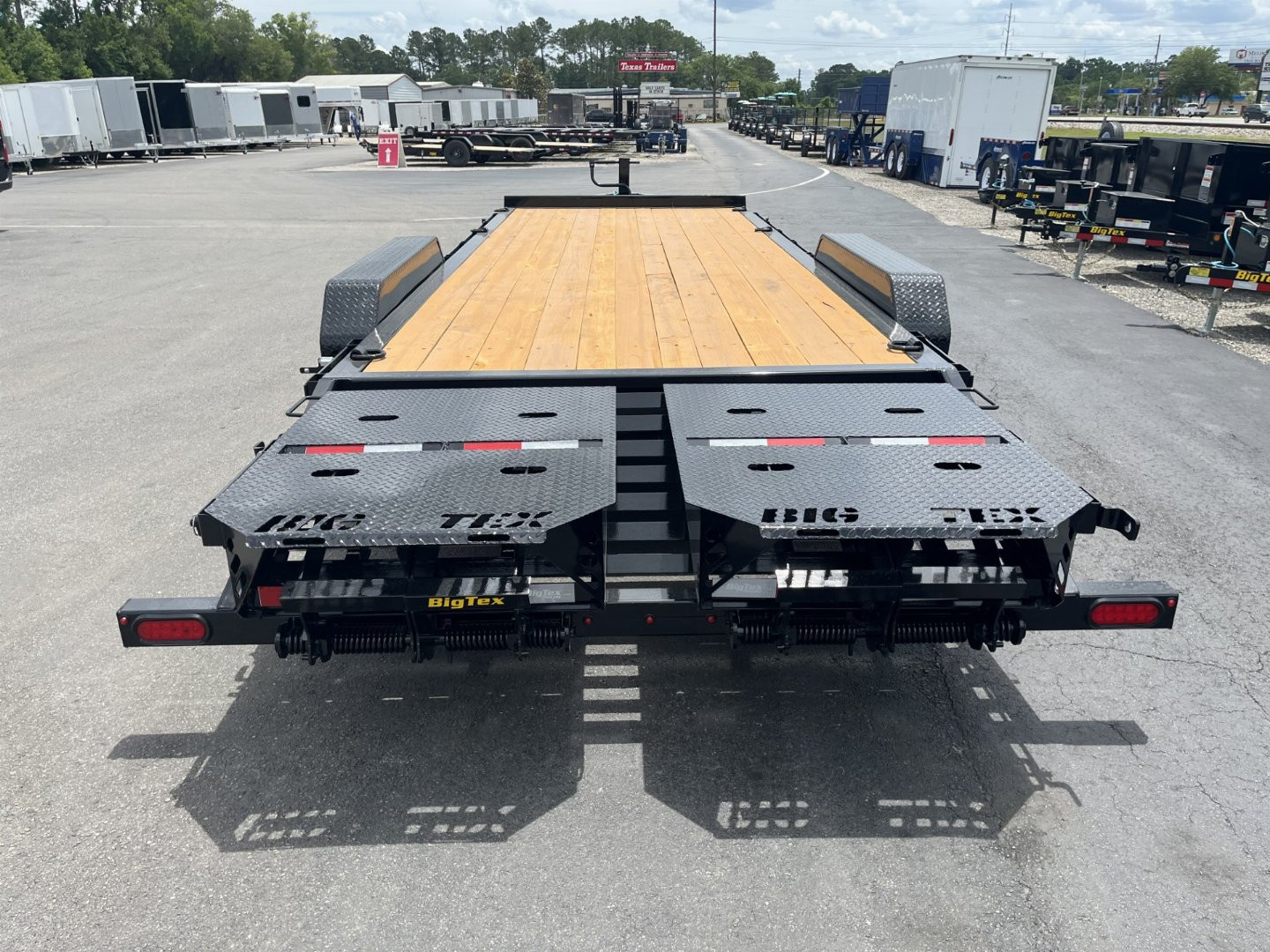 New 14EH-22D3A-MRBK BIG TEX 7' X 22' EQUIPMENT TRAILER