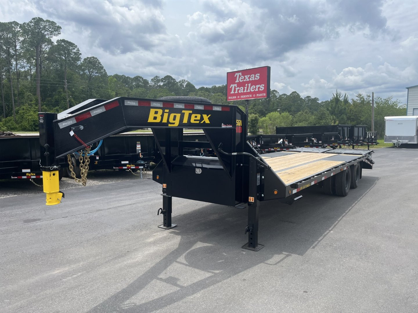 New 25GN-25D5A-MRBK BIG TEX 8.5' X 25' FLATBED TRAILER W/ UPGRADED TIRES