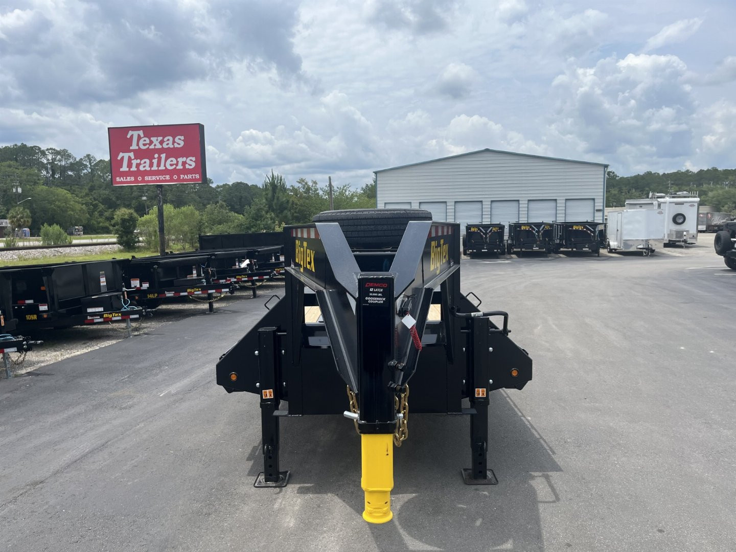 New 25GN-25D5A-MRBK BIG TEX 8.5' X 25' FLATBED TRAILER W/ UPGRADED TIRES