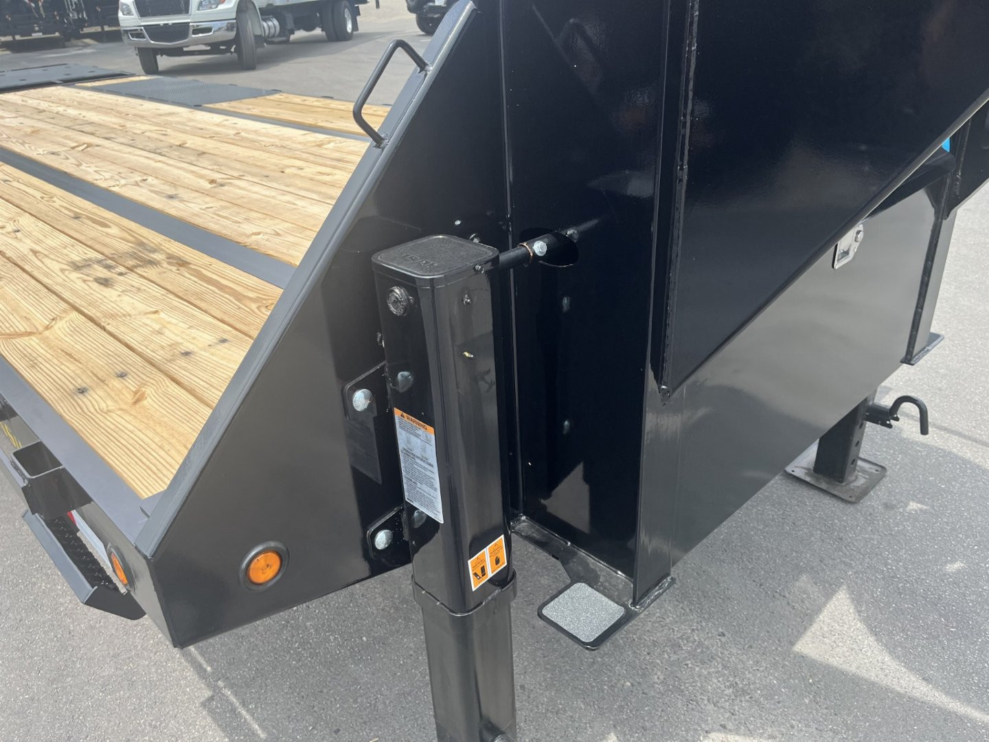 New 25GN-25D5A-MRBK BIG TEX 8.5' X 25' FLATBED TRAILER W/ UPGRADED TIRES