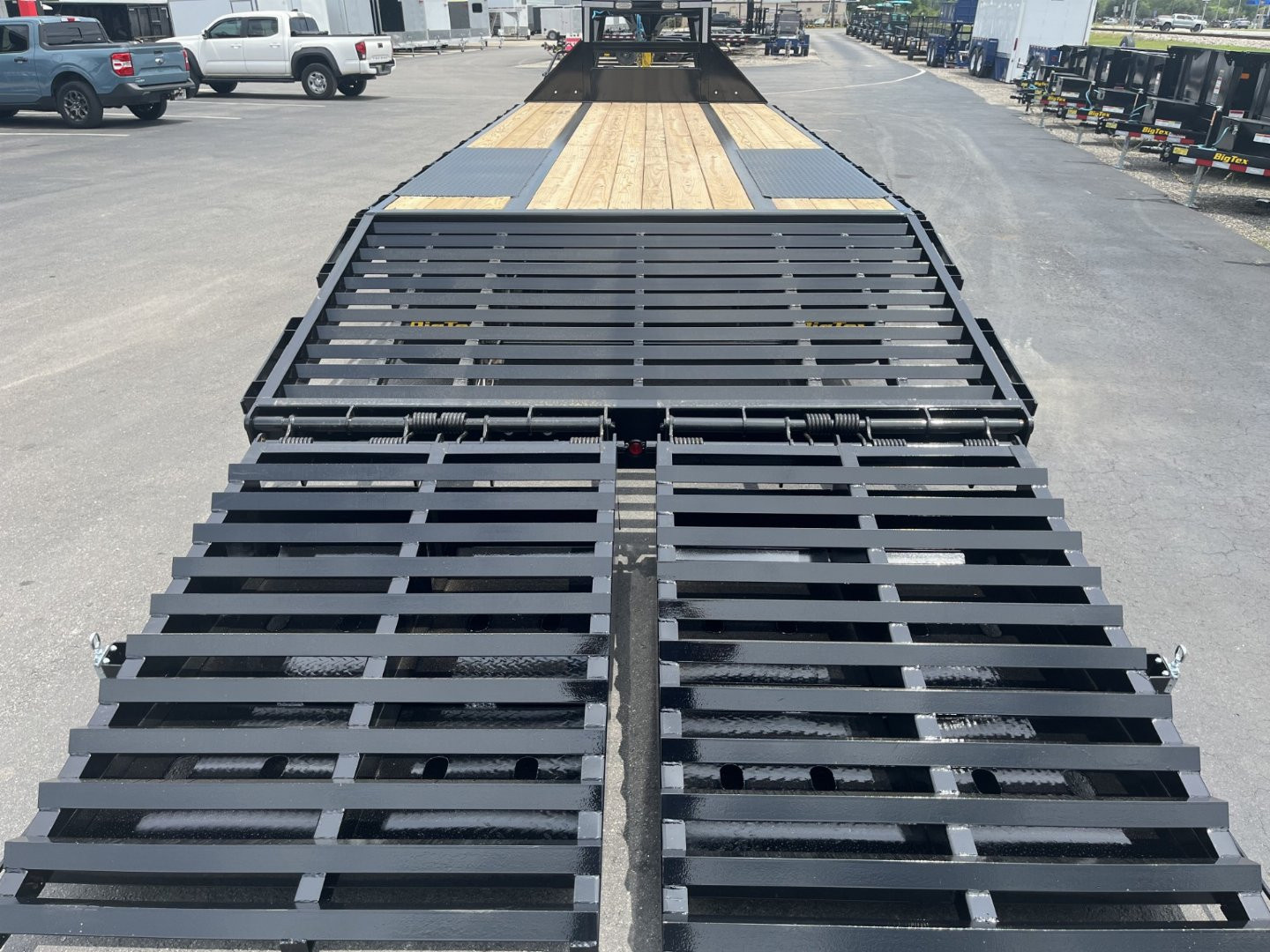 New 25GN-25D5A-MRBK BIG TEX 8.5' X 25' FLATBED TRAILER W/ UPGRADED TIRES