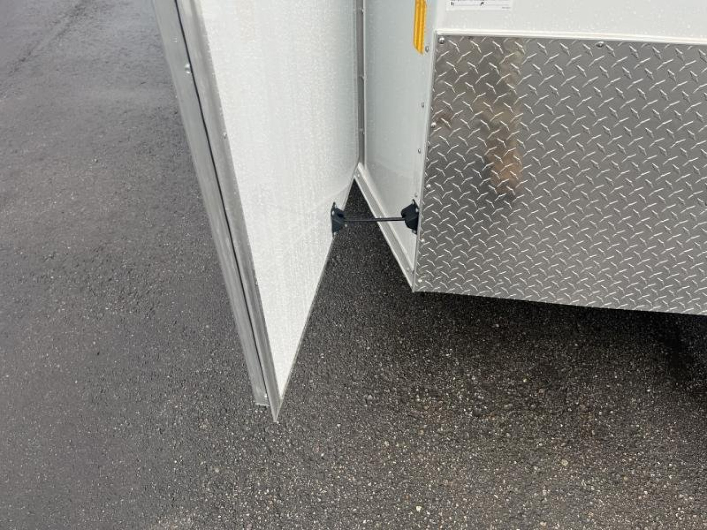 New GANS716TA2 CARGO MATE 7' X 16' ENCLOSED CARGO TRAILER W/ DOUBLE REAR DOORS & SIDE DOOR