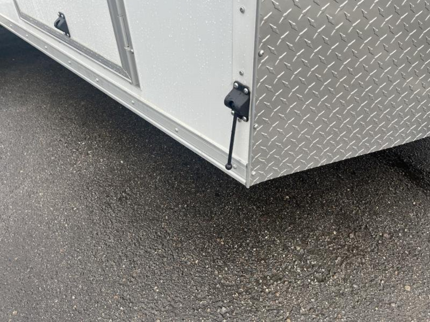 New GANS716TA2 CARGO MATE 7' X 16' ENCLOSED CARGO TRAILER W/ DOUBLE REAR DOORS & SIDE DOOR