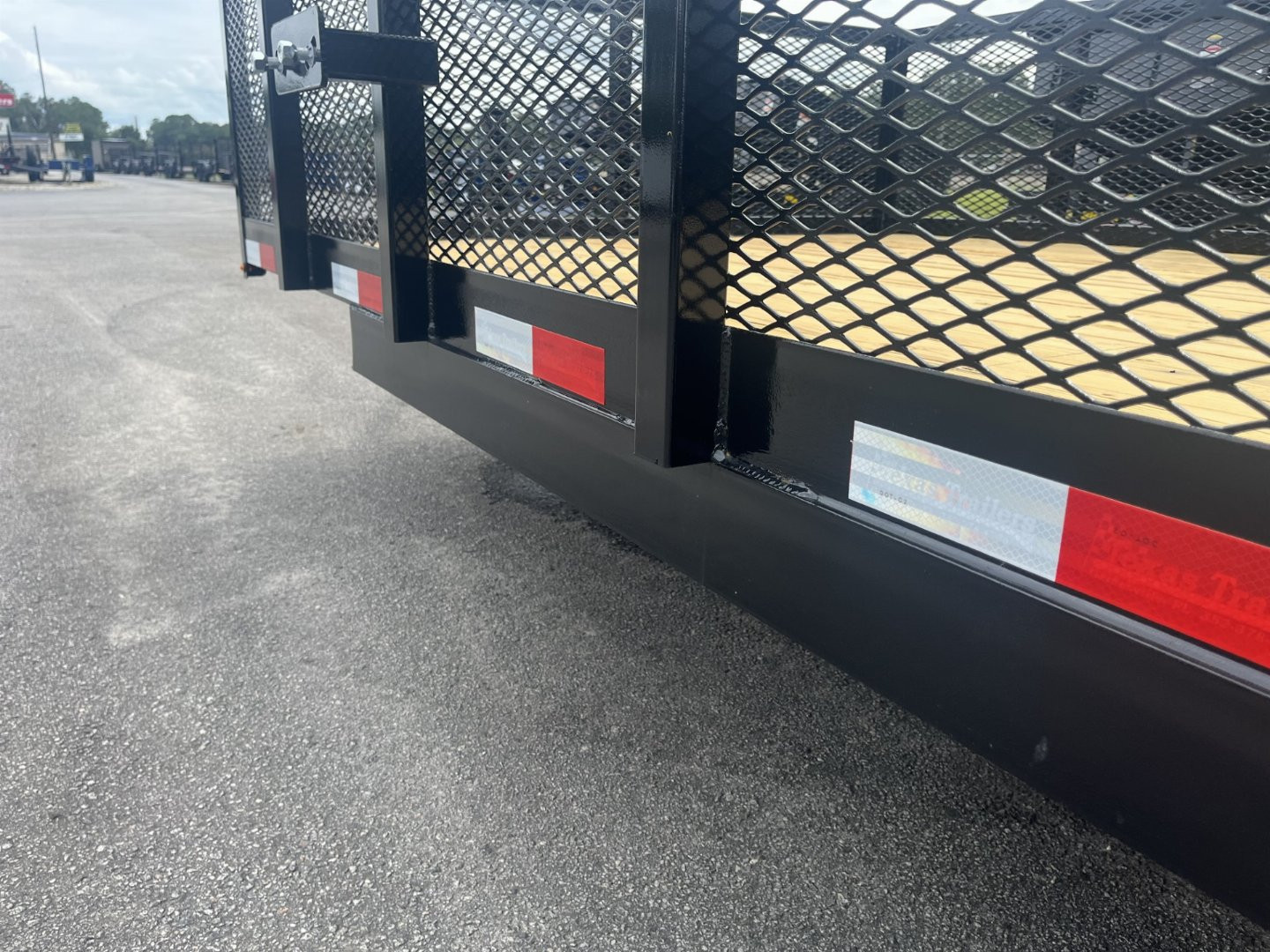 New LM62010 TEXAS TRAILERS 6'10" X 20' LAWN MAINTENANCE TRAILER