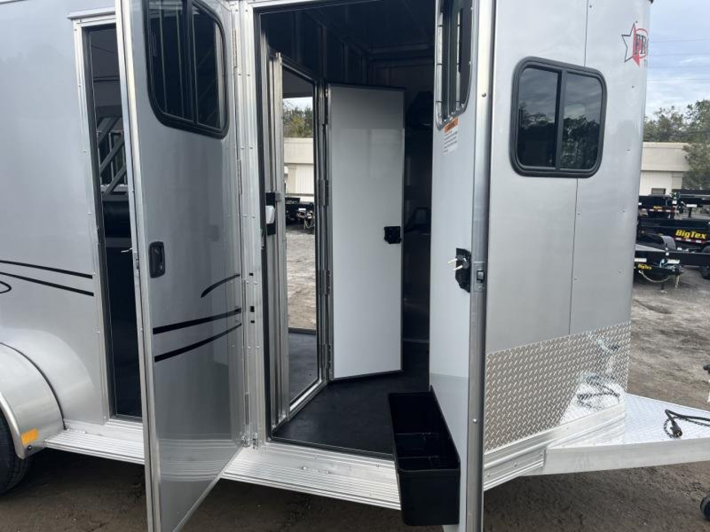 New AMB67TACK FRONTIER 6'8" X 14'8" STRAIGHT LOAD / TWO HORSE TRAILER