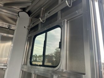 New AMB67TACK FRONTIER 6'8" X 14'8" STRAIGHT LOAD / TWO HORSE TRAILER