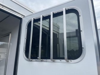 New AMB67TACK FRONTIER 6'8" X 14'8" STRAIGHT LOAD / TWO HORSE TRAILER