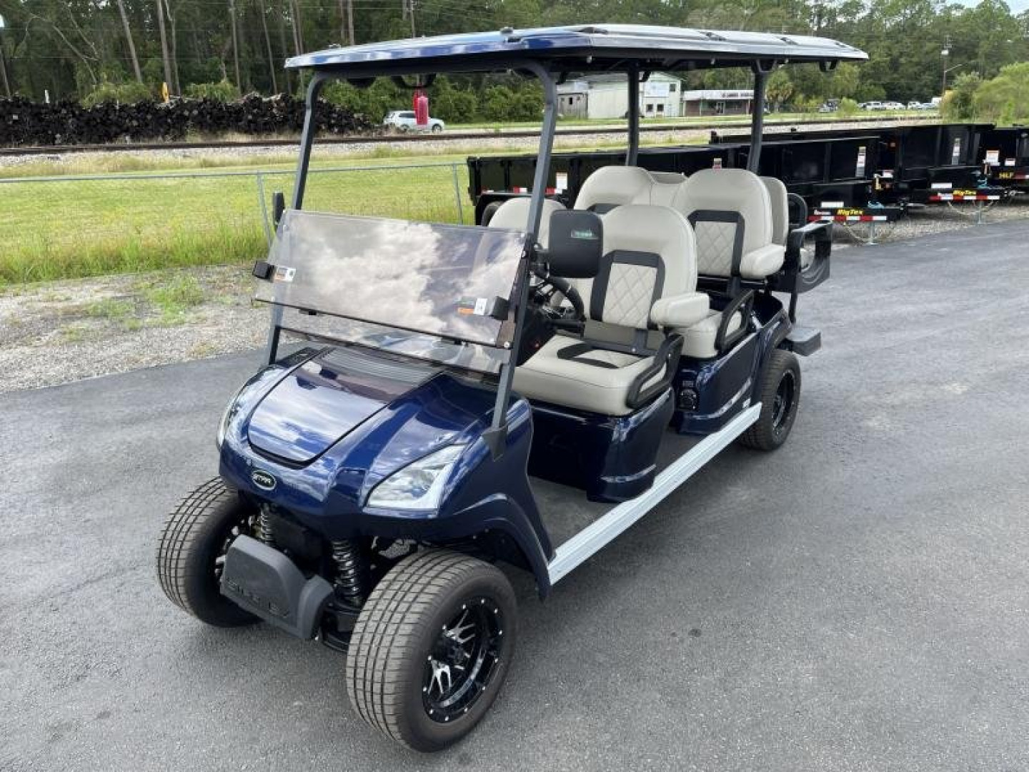 New STAR EV SIRIUS 4+2 LITHIUM BATTERY GOLF CART