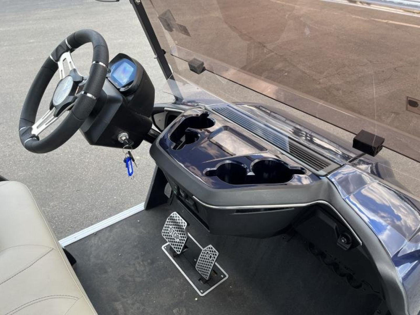 New STAR EV SIRIUS 4+2 LITHIUM BATTERY GOLF CART