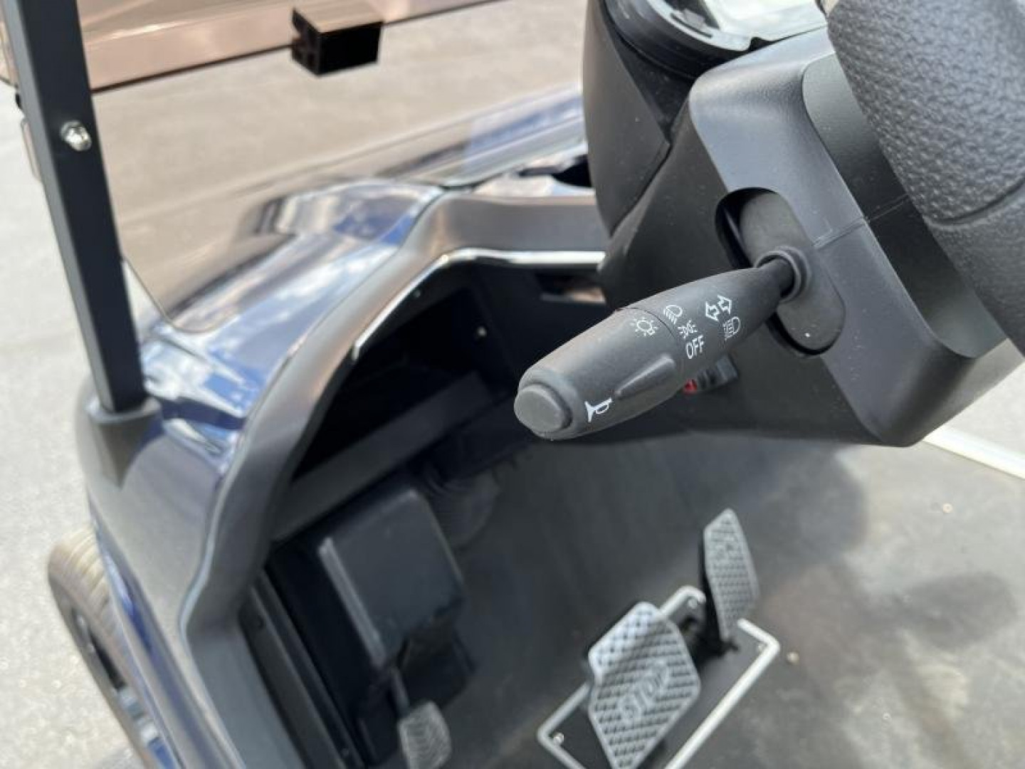 New STAR EV SIRIUS 4+2 LITHIUM BATTERY GOLF CART