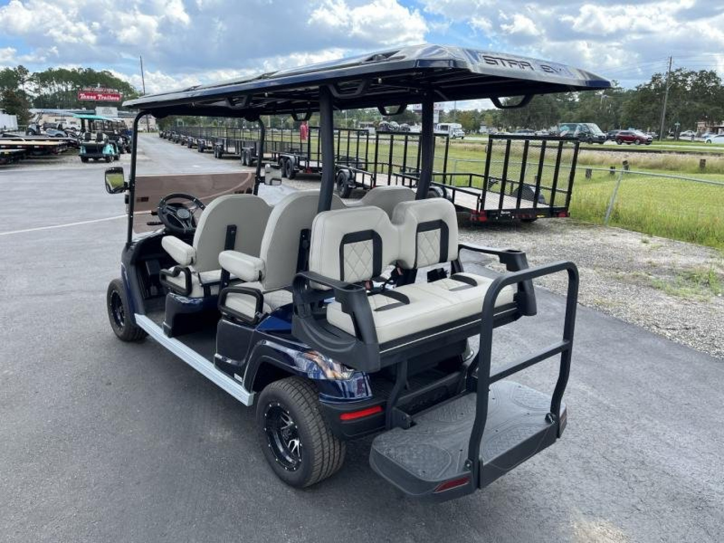 New STAR EV SIRIUS 4+2 LITHIUM BATTERY GOLF CART