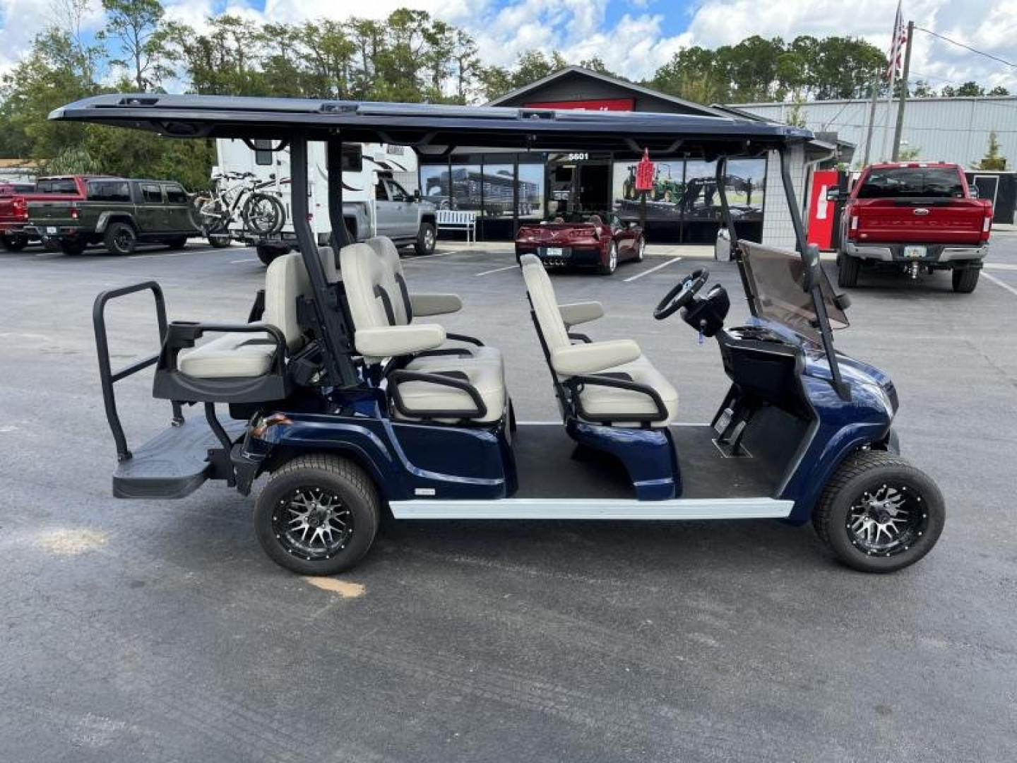 New STAR EV SIRIUS 4+2 LITHIUM BATTERY GOLF CART