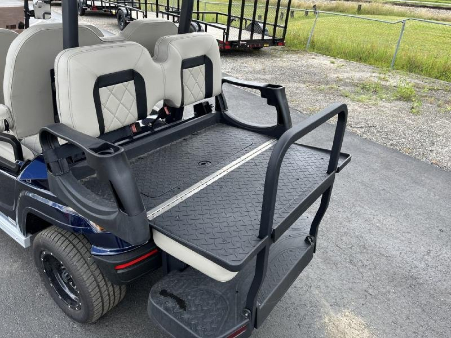 New STAR EV SIRIUS 4+2 LITHIUM BATTERY GOLF CART
