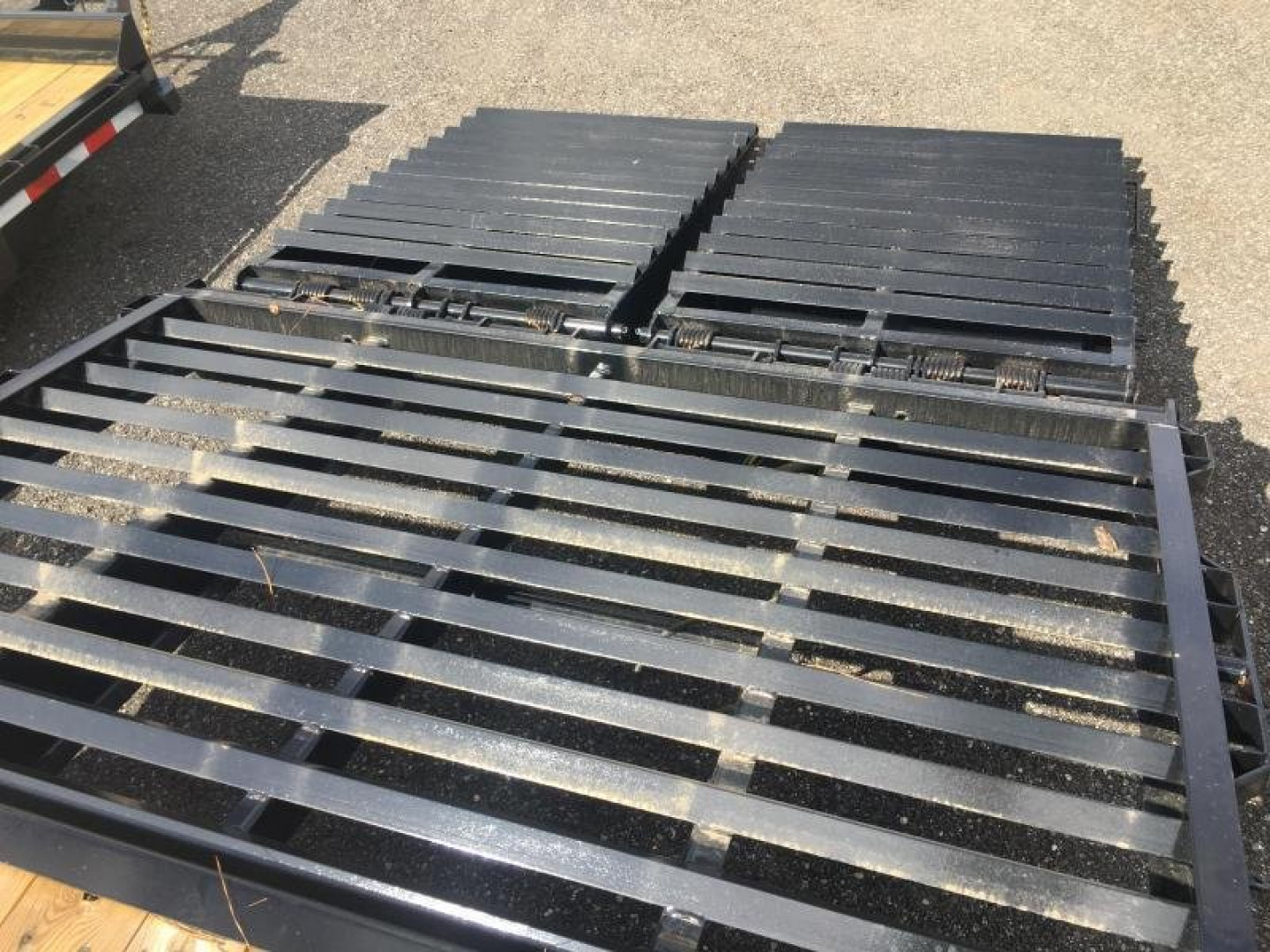 New 25GN-35D5A-MRBK LRE BIG TEX 8.5' X 35' FLATBED TRAILER