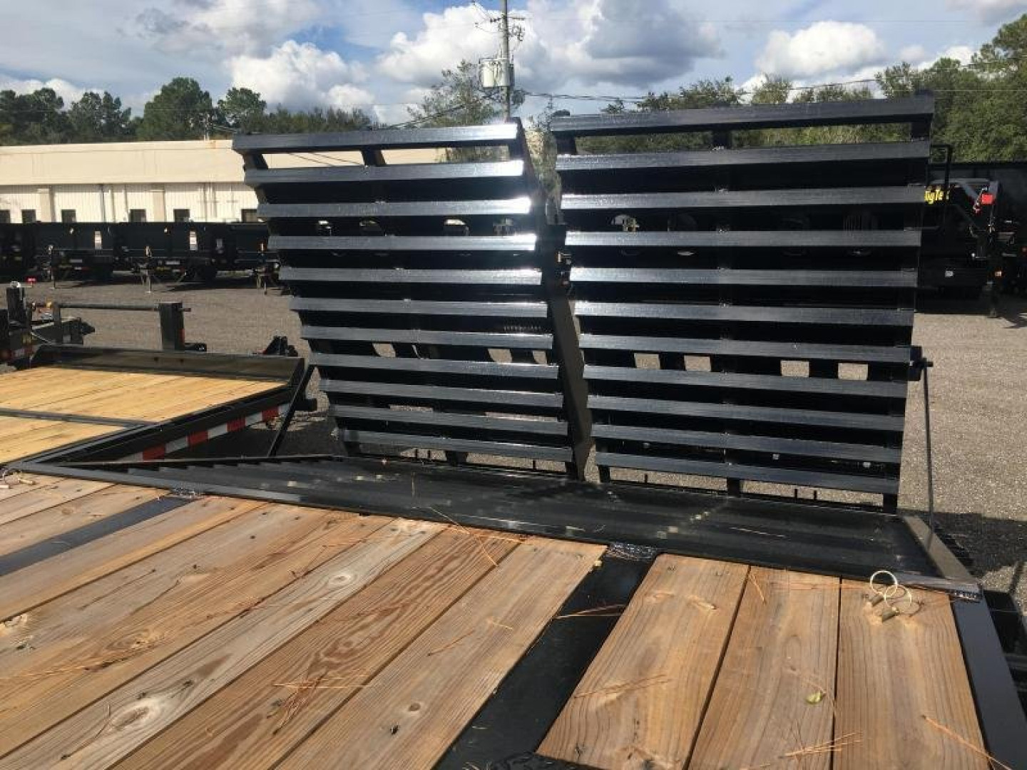 New 25GN-35D5A-MRBK LRE BIG TEX 8.5' X 35' FLATBED TRAILER